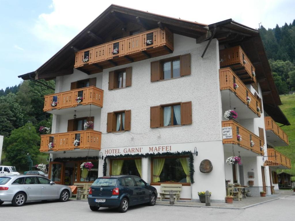 Maffei Hotell Pinzolo Exteriör bild