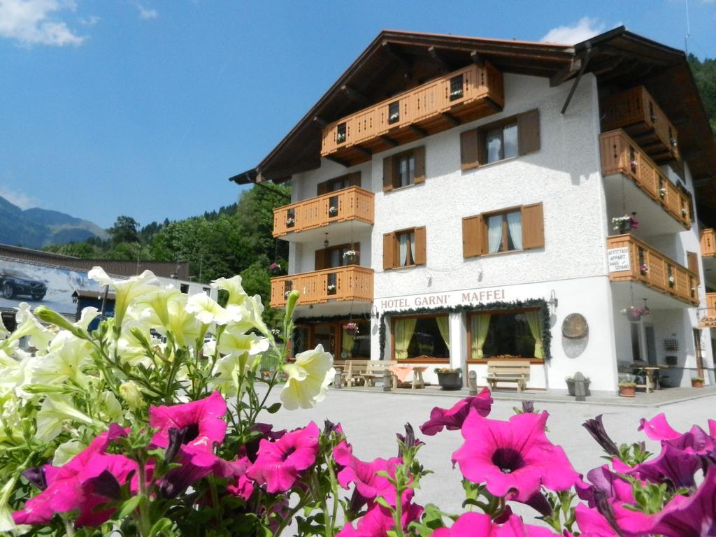 Maffei Hotell Pinzolo Exteriör bild