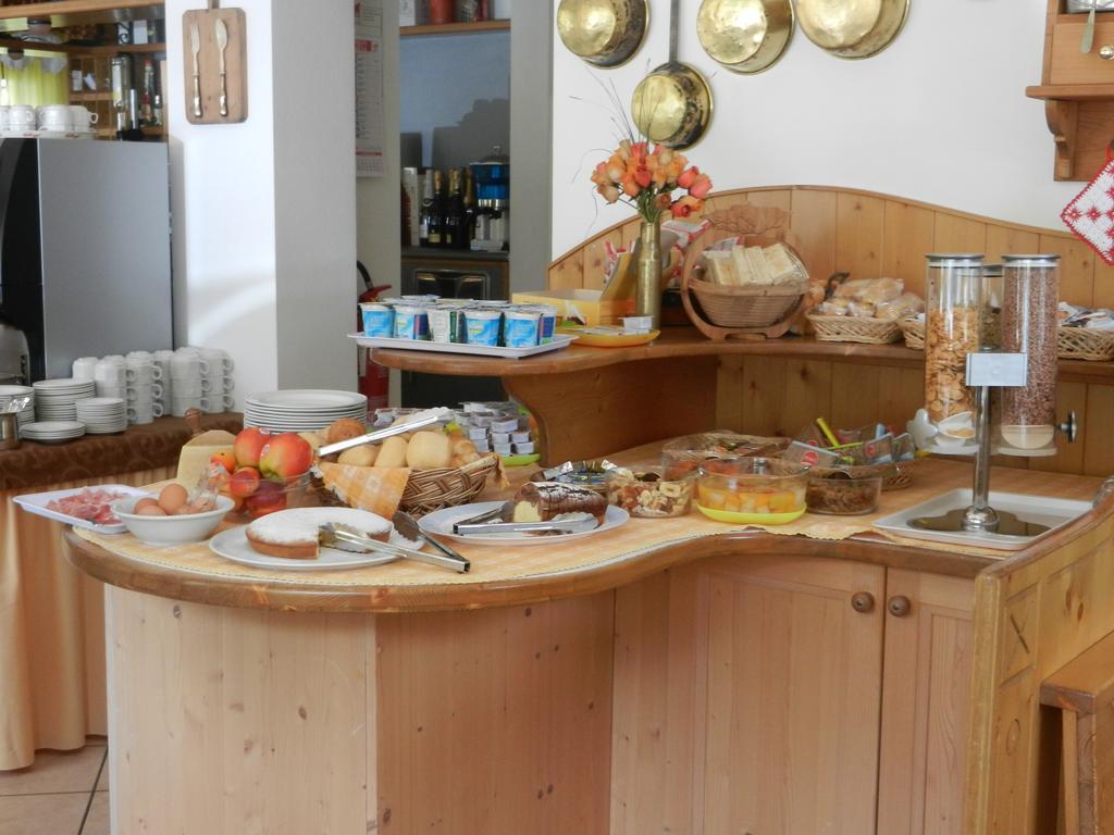 Maffei Hotell Pinzolo Exteriör bild