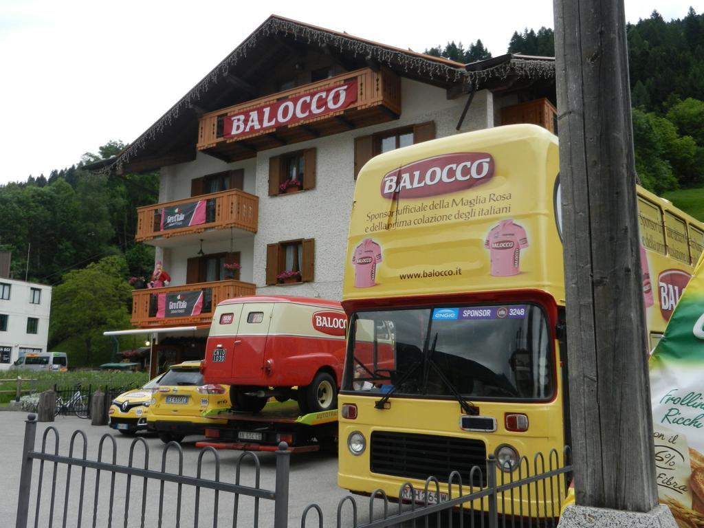 Maffei Hotell Pinzolo Exteriör bild