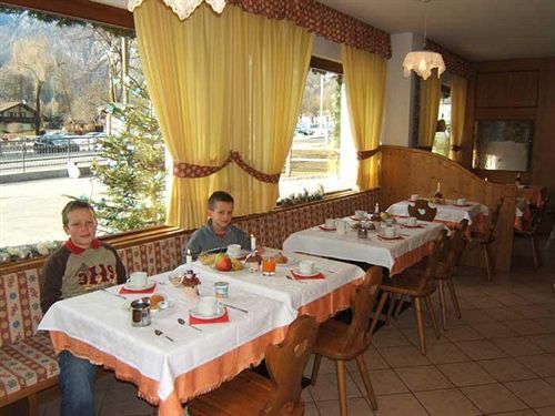Maffei Hotell Pinzolo Exteriör bild